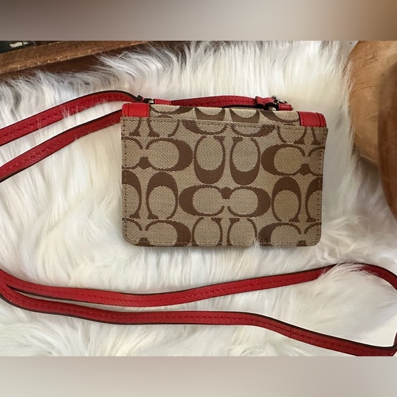 NEW!! Coach Park Dylan Crossbody Wallet | Signature Khaki & Cherry Red | NWOT - Picture 3 of 6